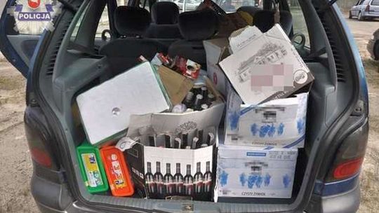 Złodzieje załadowali auto po brzegi