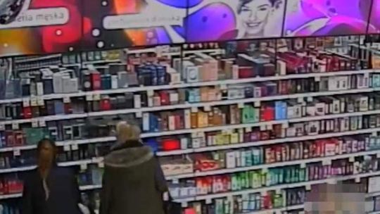 Złodziejka z Galerii Olimp zmieniła wizerunek. I tak ją złapali