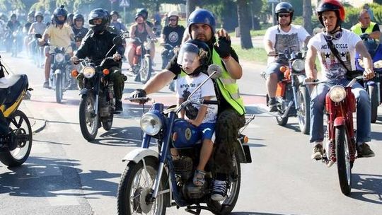 Zlot motocykli WSK w Świdniku. „To coś więcej niż pasja, to miłość” (zdjęcia, wideo)