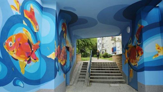 Złote rybki na blokach. Nowe murale na LSM