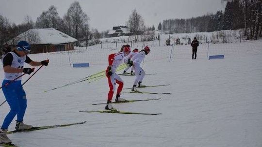 Złote żniwa tomaszowian w biegach narciarskich