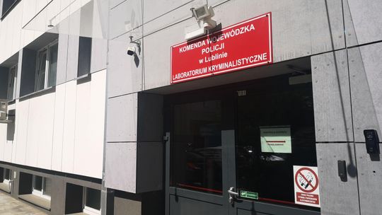 Zły naczelnik, szef-służbista czy zemsta rozdzielonych kochanków? Co się dzieje w laboratorium policji w Lublinie