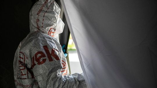 Zmarła pielęgniarka zakażona koronawirusem. Lekarze walczyli o jej życie przez dwa tygodnie