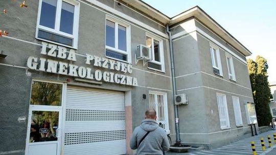 Zmarła przy porodzie w SPSK4. Prokuraturę zawiadomił mąż