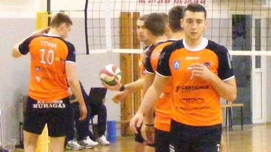 Zmarnowali szansę, Huragan Międzyrzec Podlaski – UMKS MOS Wola Warszawa 2:3