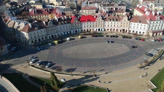 Zmiany na Placu Zamkowym. Kierowcy muszą przygotować się na utrudnienia
