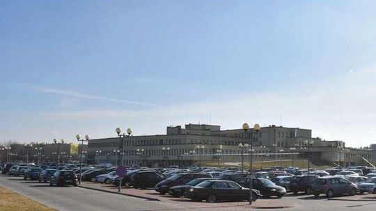 Zmiany przy Szpitalu Powiatowym w Łęcznej. Personel odjedzie, pacjenci zaparkują