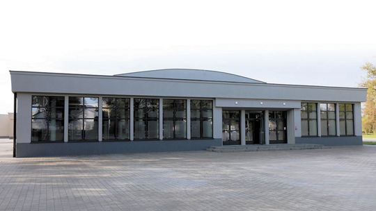 Zmiany w Lotniczej Akademii Wojskowej w Dęblinie. Nowy hangar i odnowiony Klub Uczelniany