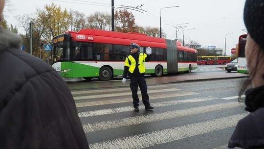 Zmiany w organizacji ruchu przy cmentarzach. Sprawdź, jak dojechać