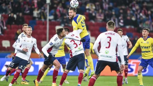 Zmiany w piłkarskiej ekstraklasie. 18 drużyn w rozgrywkach od sezonu 2021/2022