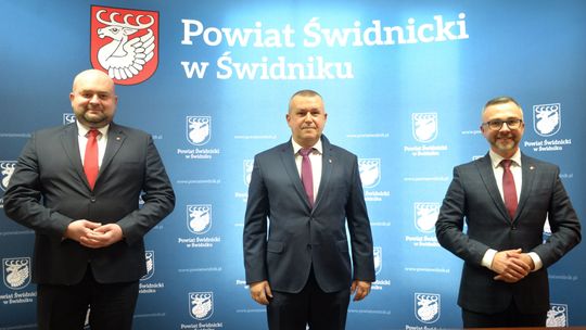 Zmiany w zarządzie powiatu świdnickiego. Kto zastąpił Radosława Brzózkę?