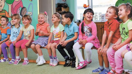 Zmienili nazwę żeby obejść przepisy? Nauczyciele nie dostaną obiecanych 300 zł dodatku