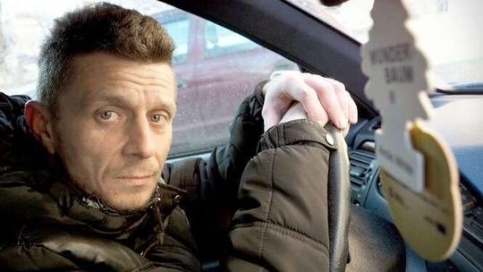 Znalazł pracę jako kierowca i zaczął spłacać dług. Wtedy urzędnicy zabrali mu prawo jazdy