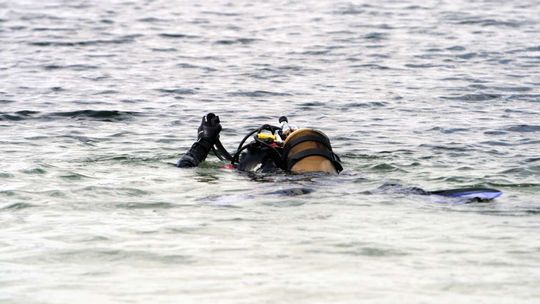 Znaleziono ciało poszukiwanego wędkarza. Drugiego nadal nie udało się odnaleźć