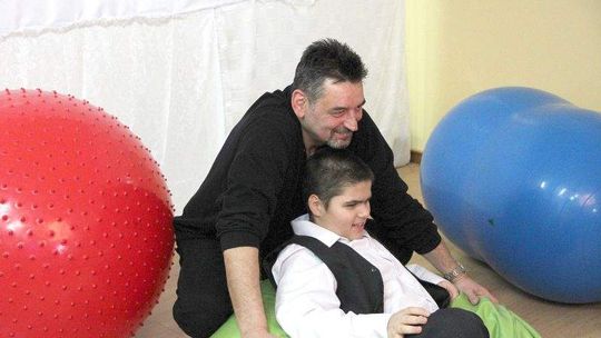 Znany aktor pomaga autystycznym dzieciom