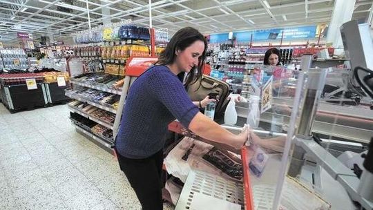 Znany market już po przenosinach. Otwarcie w piątek [zdjęcia]