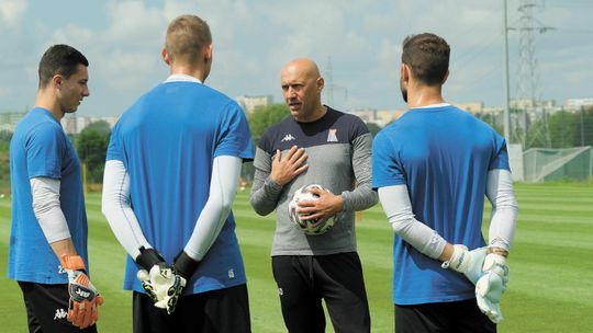 Znany piłkarz, radny PiS zameldował się u starosty. Ale czy naprawdę tam mieszkał?