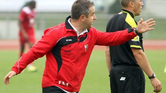 Znicz Pruszków – Wisła Puławy 0:2, odzyskali fotel lidera