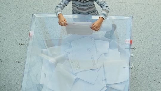 Zniknęło 19 głosów w komisji w Kawęczynie. Ponownego liczenia nie będzie