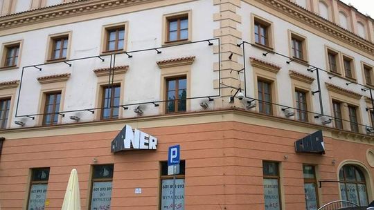 Zniknęły banery klubu Czekolada z kamienicy przy Narutowicza