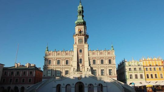 Zniszczył drzwi domu parafialnego i awanturował się w kościele