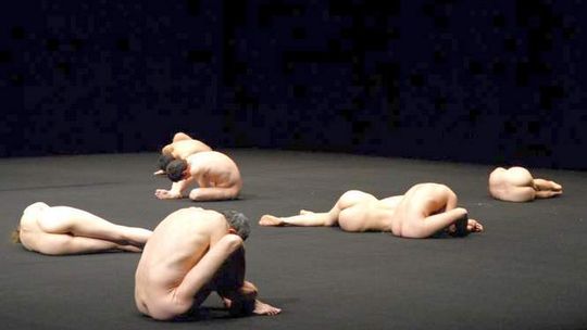 Znowu będzie o nagich tancerzach?