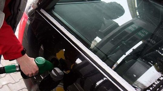 Znowu zatankujemy taniej. Ale dopiero pod koniec roku