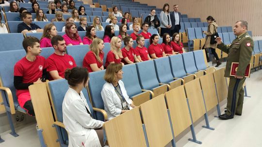 Żołnierze będą się szkolić w Centrum Symulacji Medycznej. A dowódca szuka tu nowych rekrutów