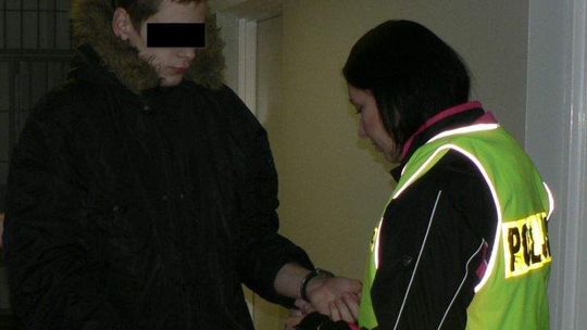 Zranili barmankę i ukradli kasę fiskalną. W środku było 5 zł