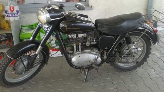 Zrobili podkop i ukradli zabytkowe motocykle
