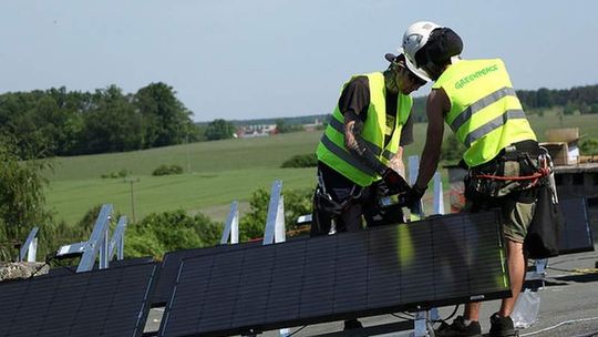 Żurawlów wygrał z Chevronem, Greenpeace ufunduje minielektrownię