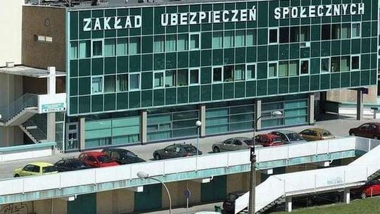 ZUS. Biznes woli e-urząd, Kowalski „okienko”