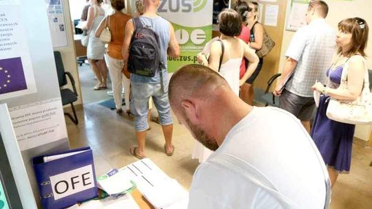 ZUS czy OFE? Co dziesiąty zdecydował, że zostaje w OFE