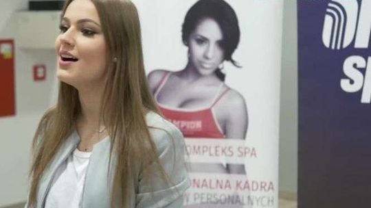 Żużel: w Toruniu odbył się casting na podprowadzające (wideo)