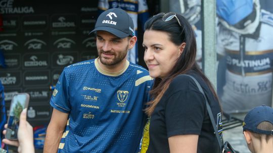 Żużlowcy Platinum Motoru Lublin spotkali się ze swoimi kibicami w parku maszyn [ZDJĘCIA]