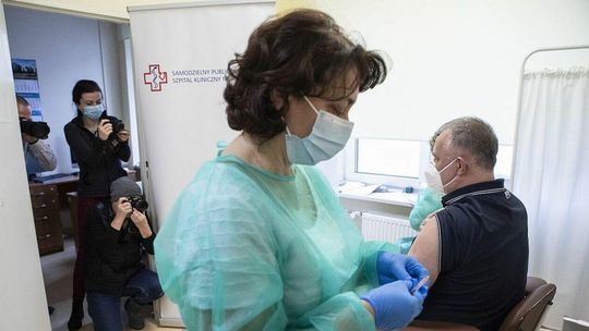 Związkowcy jasno. Są przeciwko obowiązkowym szczepieniom