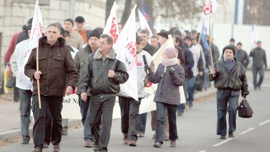 Związkowcy pikietowali przed bramą PZL-Świdnik