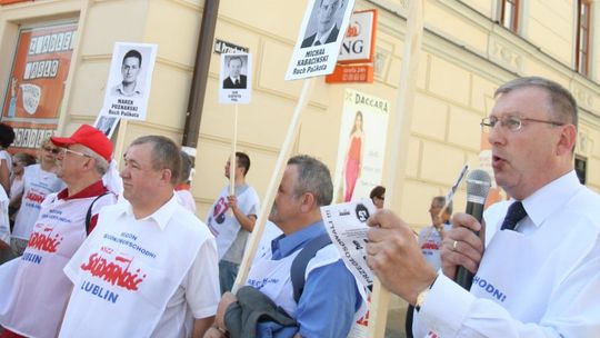 Związkowcy \"Solidarności\" pikietują w centrum Lublina