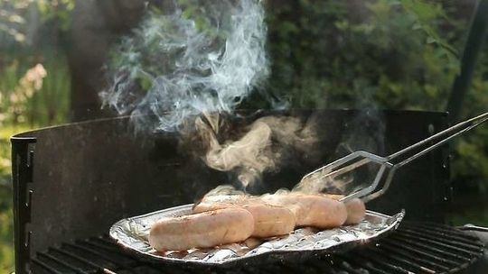 Zwijanie przewodu po grillowaniu zakończyło się tragedią 