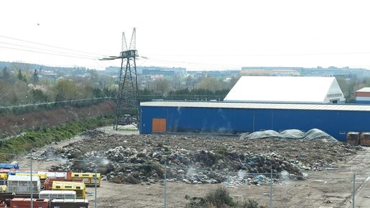 Zwłoki noworodka na wysypisku śmieci