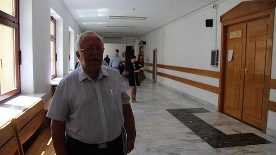 Zwolniony urzędnik kontra magistrat. Wymieniają się propozycjami ugody