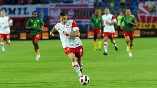 Zwycięski gol Roberta Lewandowskiego z FC Koeln (wideo)