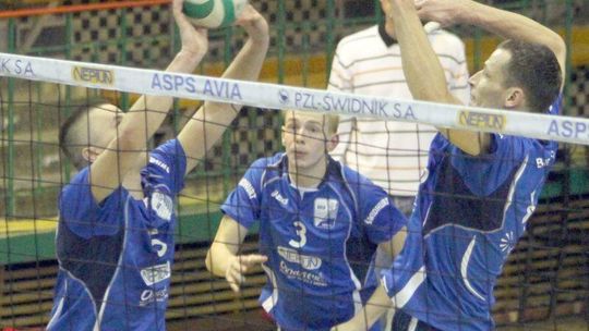 Zwycięstwa siatkarzy Avii i Trójki, porażka Cukrownika