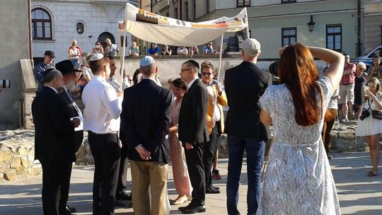Żydowskie święto. Dziś ślub prawdziwy. W niedzielę teatralny