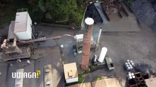 Żyją w smrodzie, skarżą się na różne dolegliwości. "Inspektorat rozkłada nad odlewnią parasol ochronny"