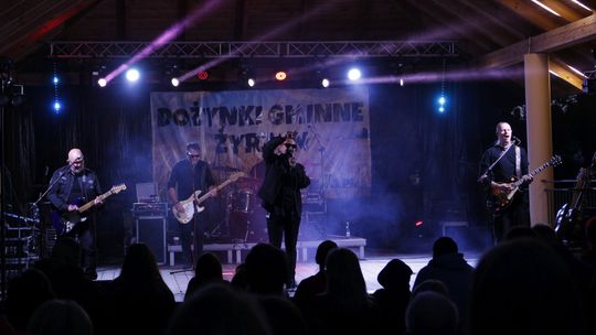 Żyrzyn bawił się na dożynkach. W parku zagrał Golden Life