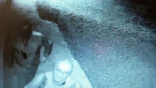 Żyrzyn: Nagrani podczas próby włamania do banku (wideo)