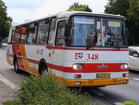 50 lat komunikacji miejskiej w Kraśniku. Zabytkowe autobusy, przejazdy dla mieszkańców i rodzinny piknik
