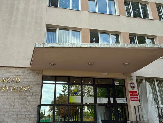 Urzędnicy mieli mdleć w upały. „Kisimy się, a klimatyzacji nie ma”