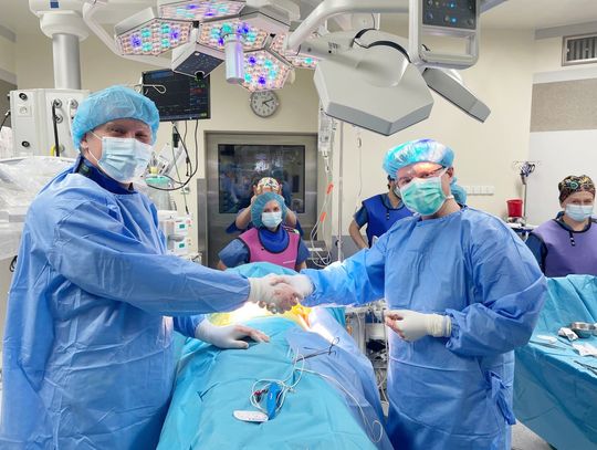 Arytmia serca pod pełną kontrolą Zespół Uniwersyteckiego Centrum Kardiologii i Kardiochirurgii USK Nr 4 w Lublinie po pierwszej implantacji systemu EV-ICD.